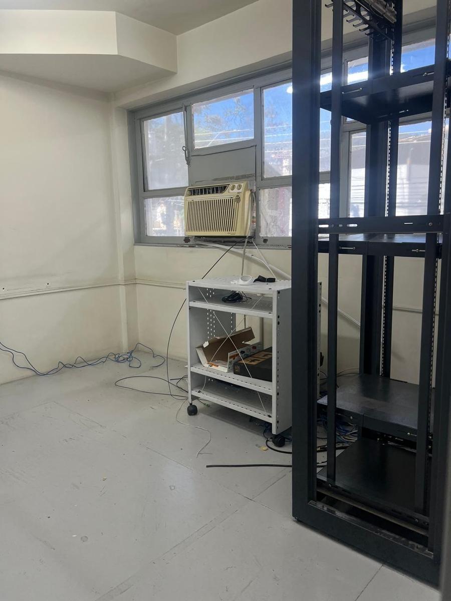 Loja, Santa Efigênia, 1 Vaga