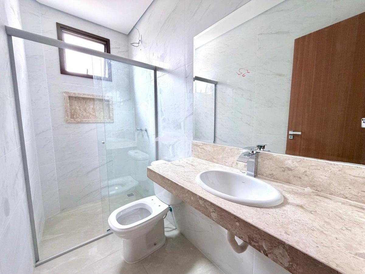 Casa, Trevo, 3 Quartos, 2 Vagas, 1 Suíte