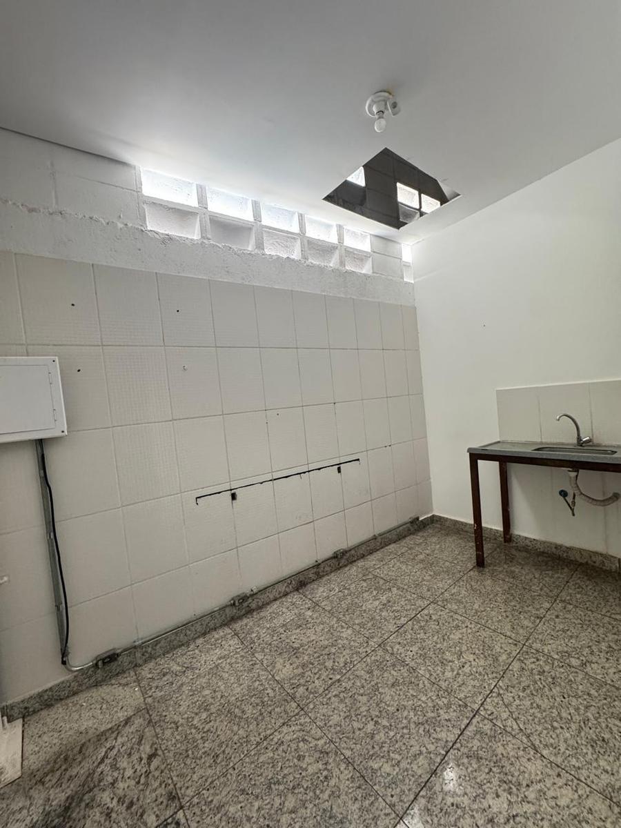 Andar, Estoril, 0 Quarto, 2 Vagas