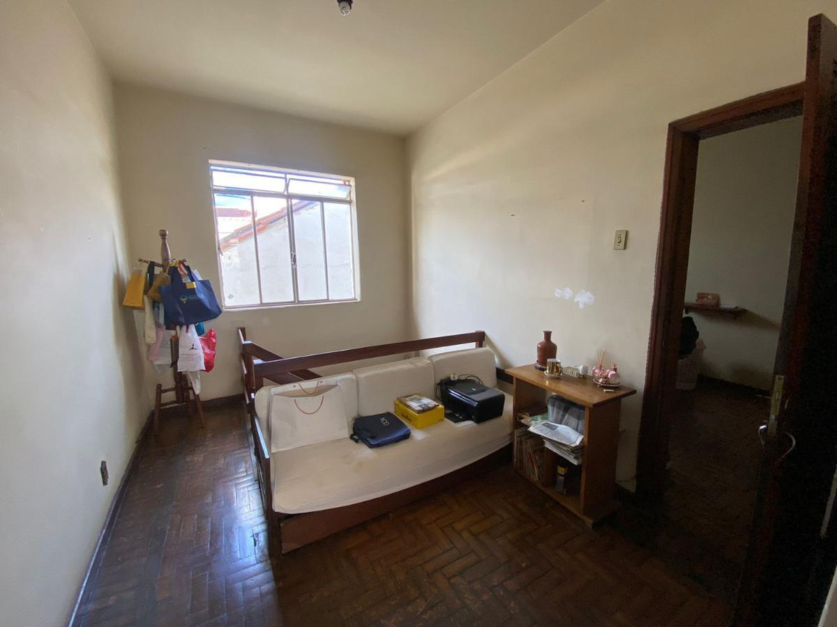 Casa, Floresta, 12 Quartos, 0 Vaga, 2 Suítes