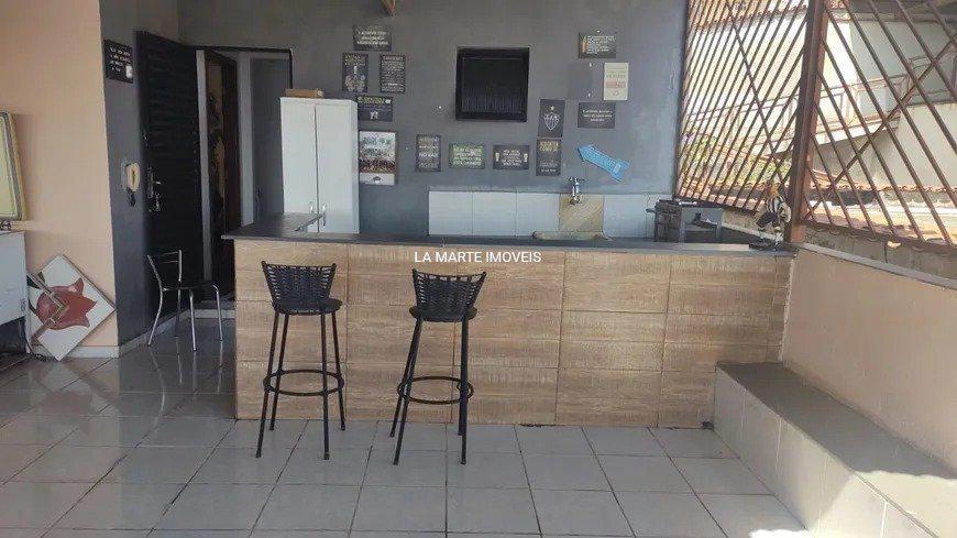 Casa, Barreiro, 3 Quartos, 4 Vagas, 1 Suíte