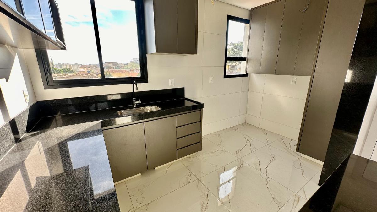 Cobertura, Planalto, 4 Quartos, 2 Vagas, 2 Suítes