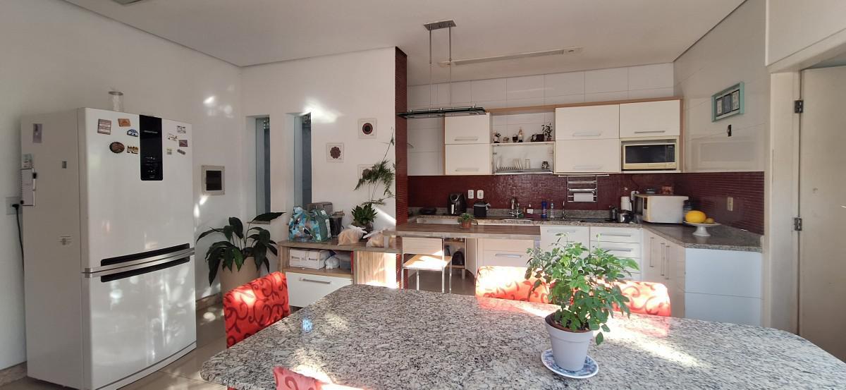 Casa, Colégio Batista, 4 Quartos, 2 Vagas