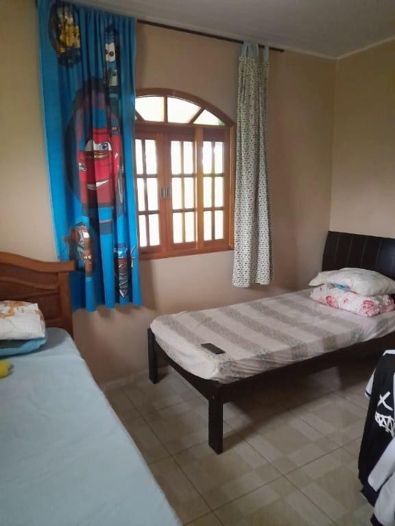 Casa, Bandeirinhas, 2 Quartos, 2 Vagas