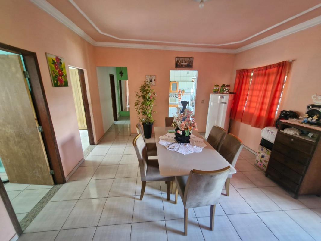 Casa, Vila Cristina, 2 Quartos, 1 Vaga, 1 Suíte