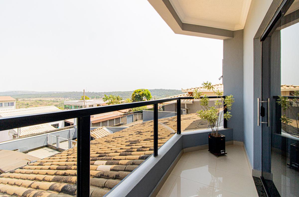 Casa, Granja Ouro Branco, 3 Quartos, 10 Vagas, 1 Suíte