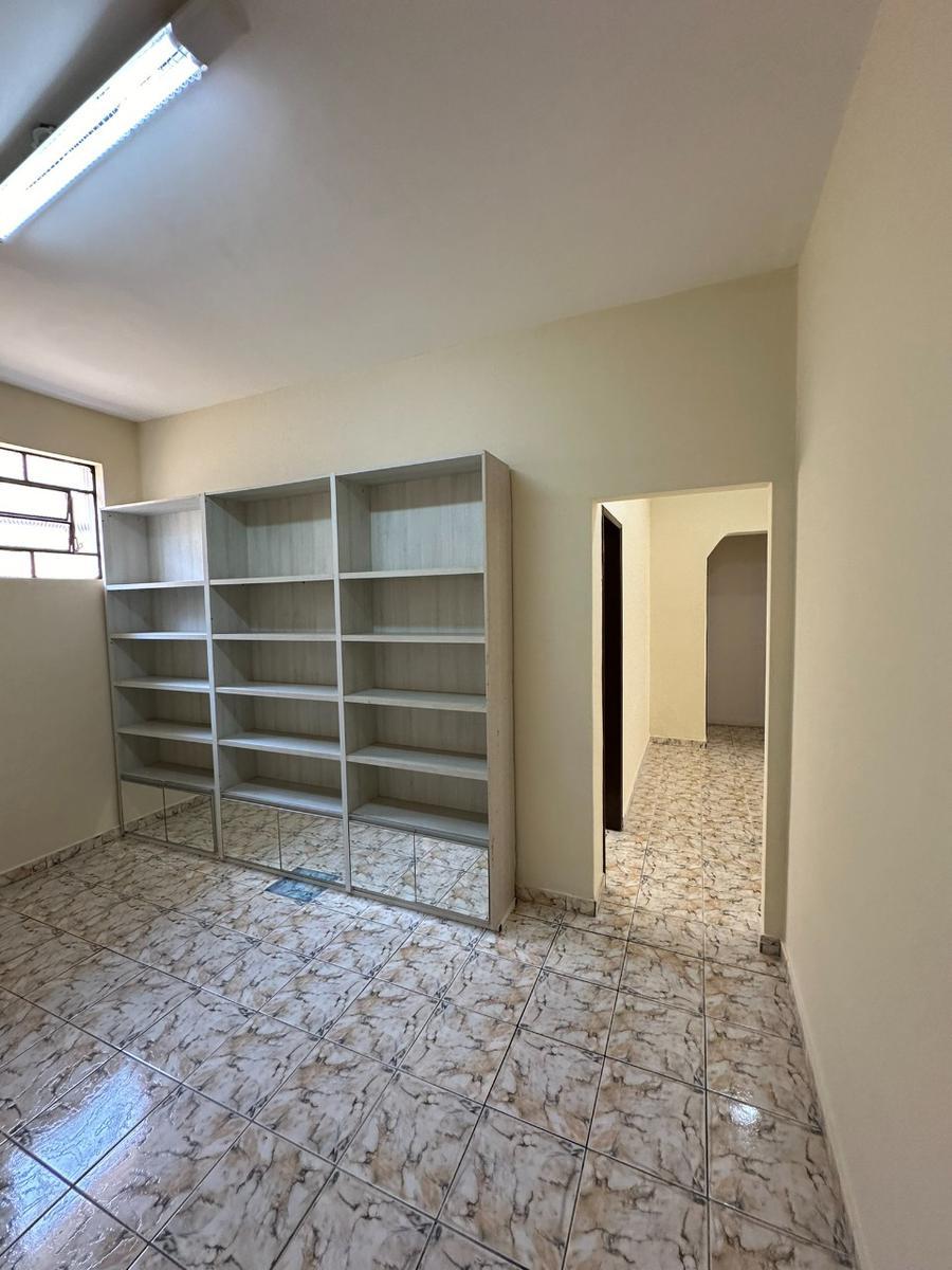 Casa Comercial, Planalto, 2 Quartos, 6 Vagas