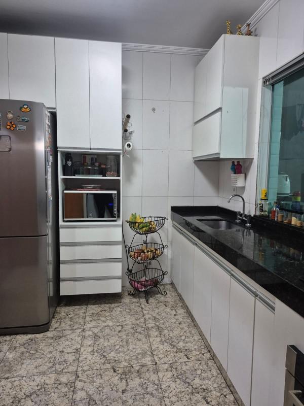 Casa, Cabral, 3 Quartos, 2 Vagas, 1 Suíte