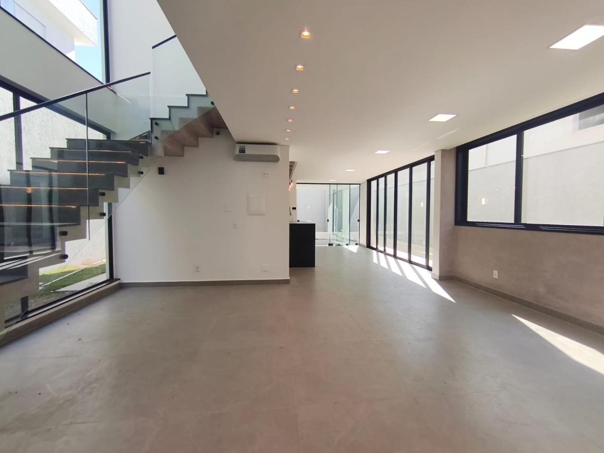 Casa, Trevo, 4 Quartos, 4 Vagas, 3 Suítes