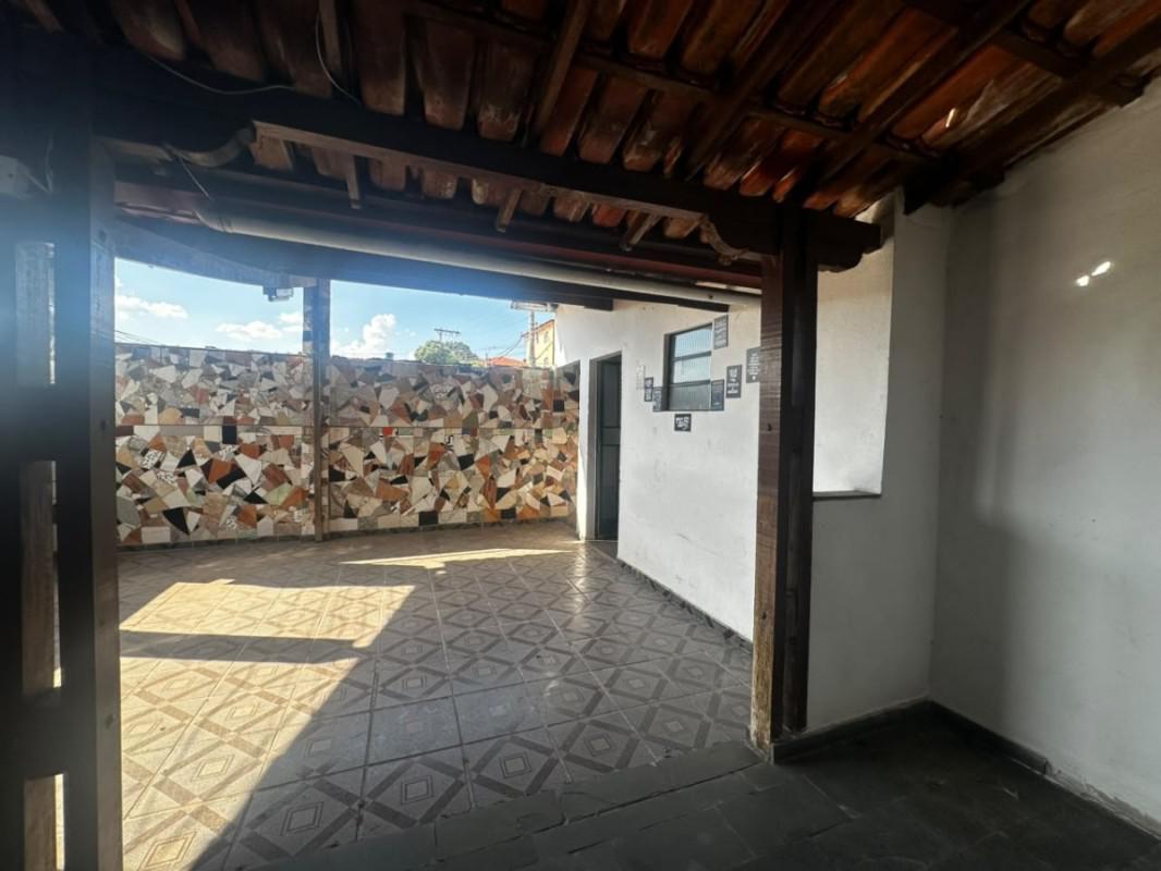 Casa, São Geraldo, 2 Quartos, 0 Vaga
