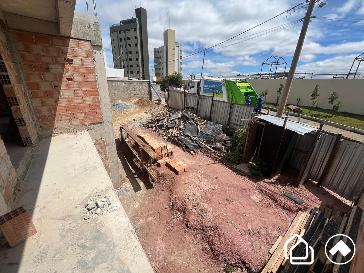 Casa, Buritis, 4 Quartos, 3 Vagas, 1 Suíte