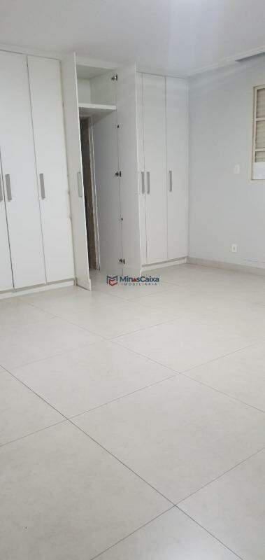 Casa, Santa Maria, 4 Quartos, 3 Vagas, 3 Suítes