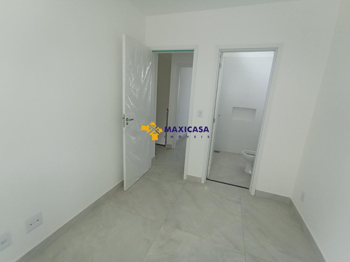Casa, Planalto, 2 Quartos, 1 Vaga, 2 Suítes