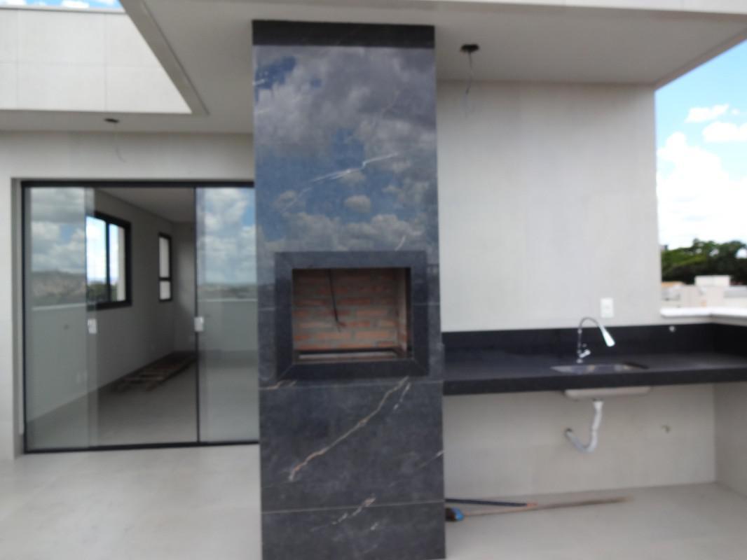 Cobertura, Planalto, 4 Quartos, 2 Vagas, 2 Suítes