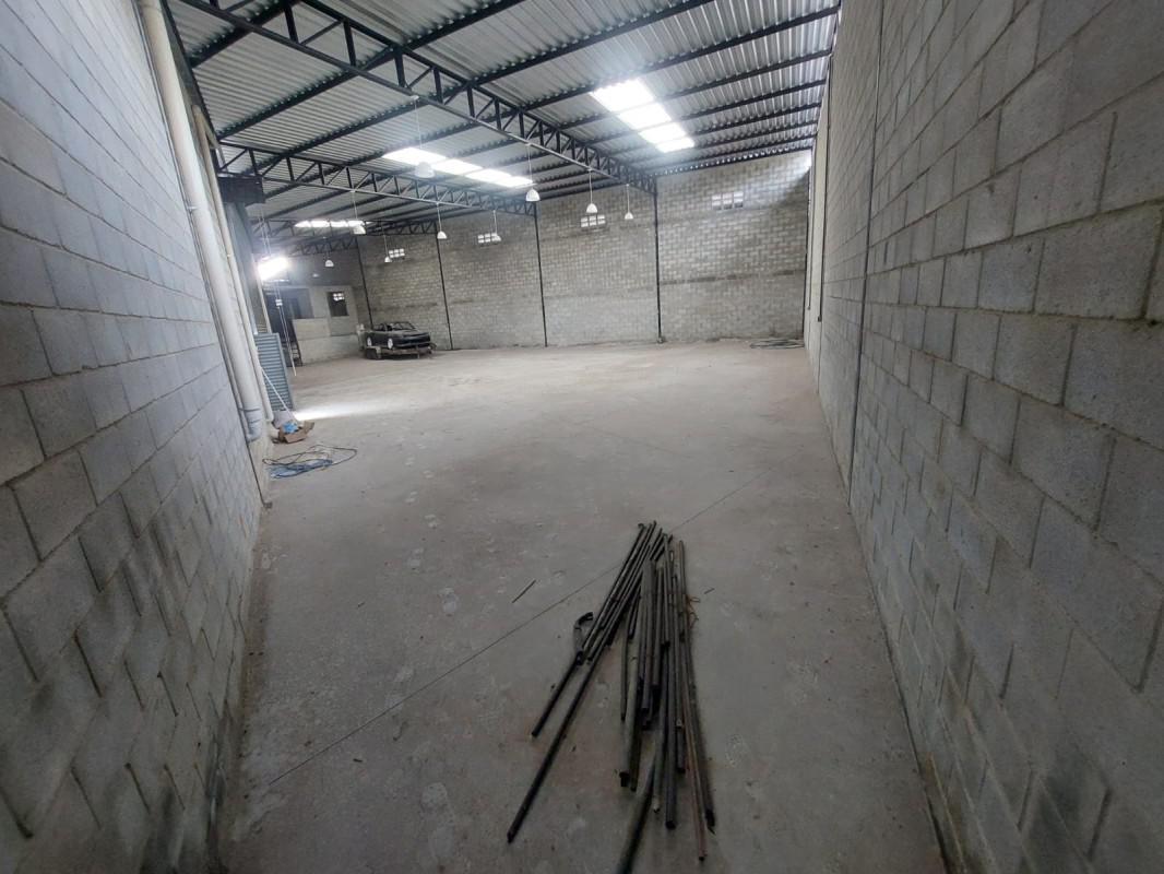 Galpão, Jardim Balneário, 0 Quarto, 0 Vaga