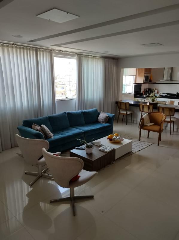 Casa, Alto dos Pinheiros, 3 Quartos, 4 Vagas, 1 Suíte