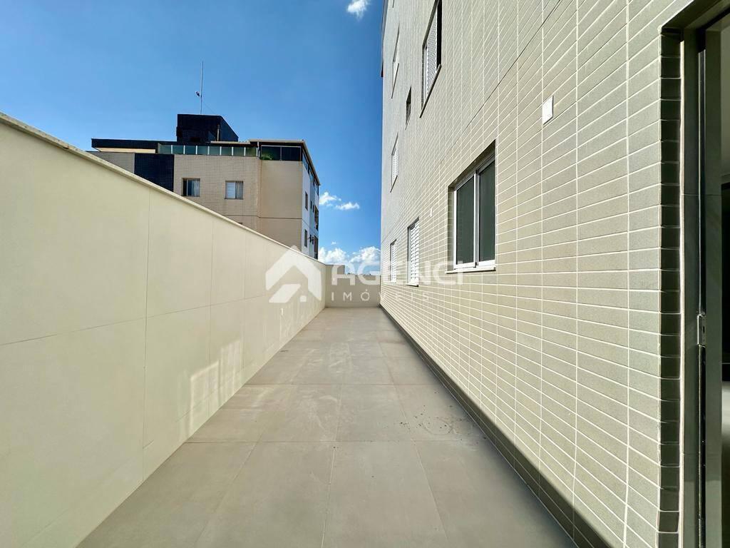 Apartamento, Serrano, 4 Quartos, 0 Vaga, 1 Suíte