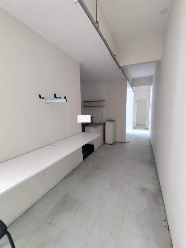 Andar, Centro, 0 Quarto, 0 Vaga