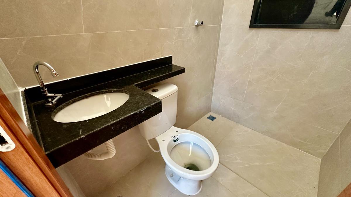 Casa, Piratininga (venda Nova), 2 Quartos, 1 Vaga, 2 Suítes