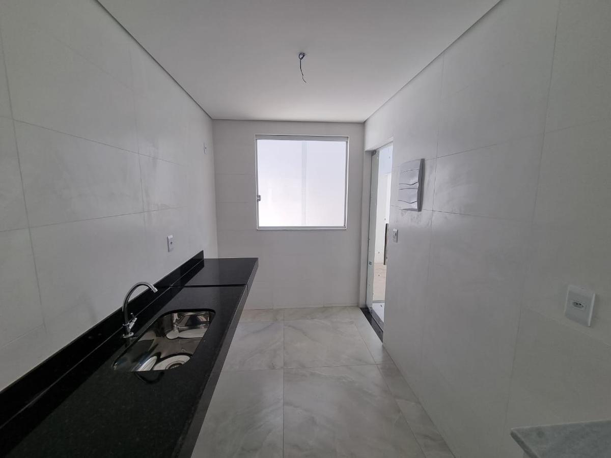 Casa, Planalto, 2 Quartos, 1 Vaga, 2 Suítes