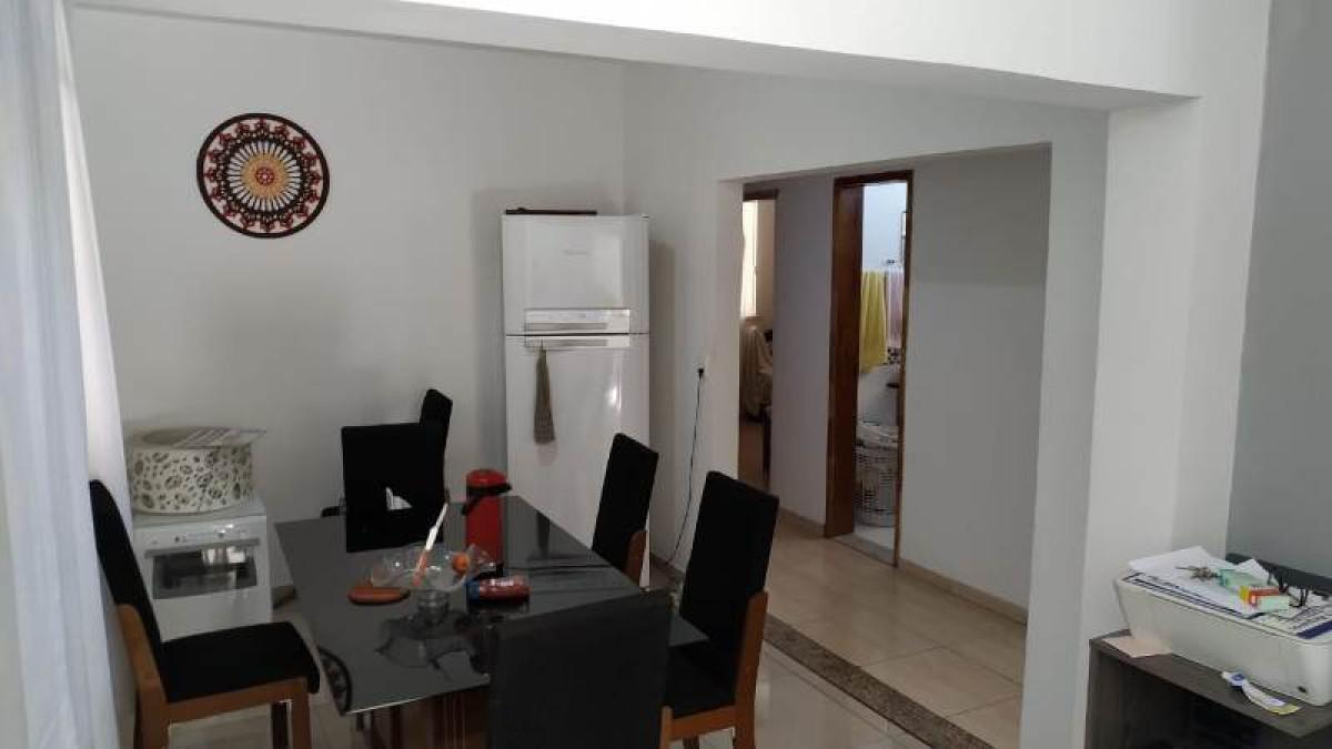 Casa, Nova Gameleira, 4 Quartos, 5 Vagas, 1 Suíte