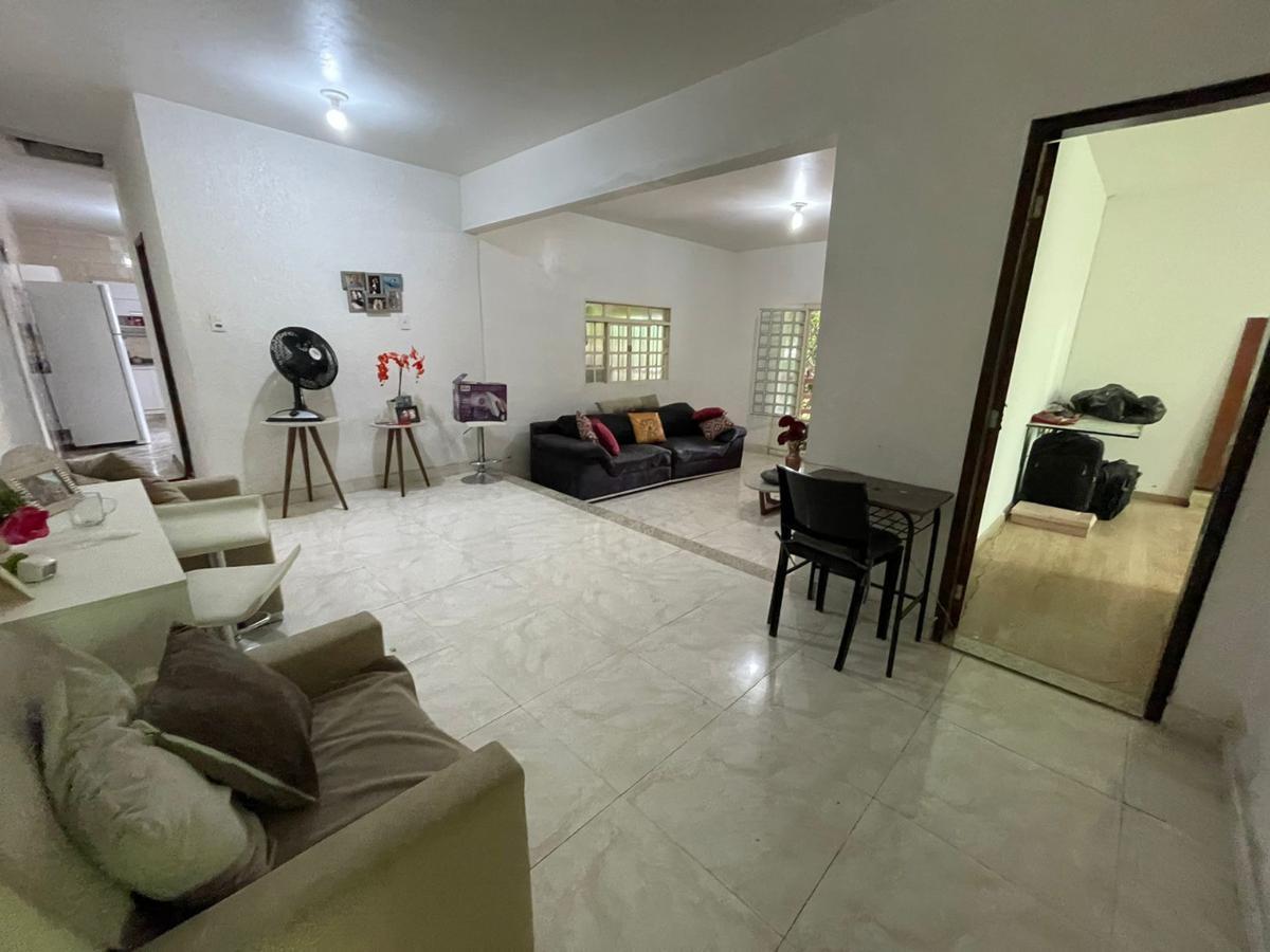Casa, Milanez, 3 Quartos, 4 Vagas, 2 Suítes