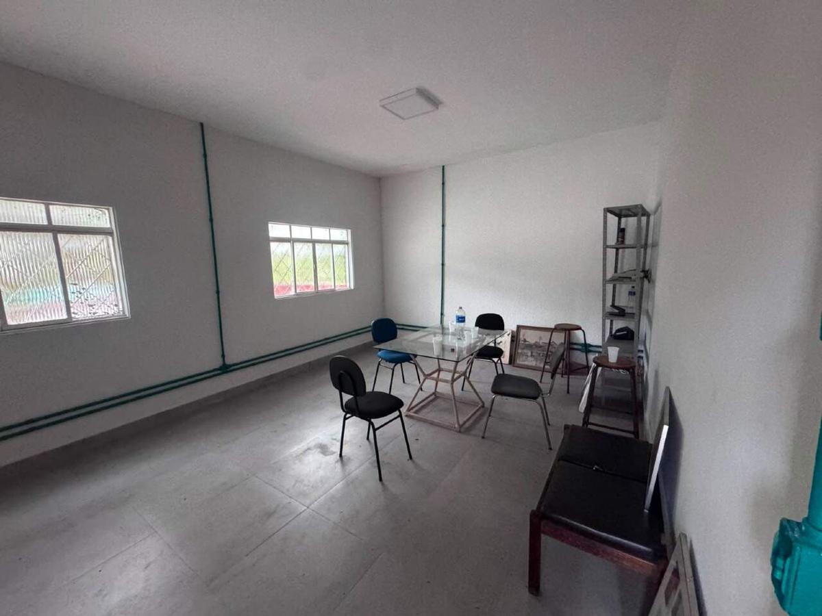Casa, Cinquentenário, 0 Quarto, 0 Vaga