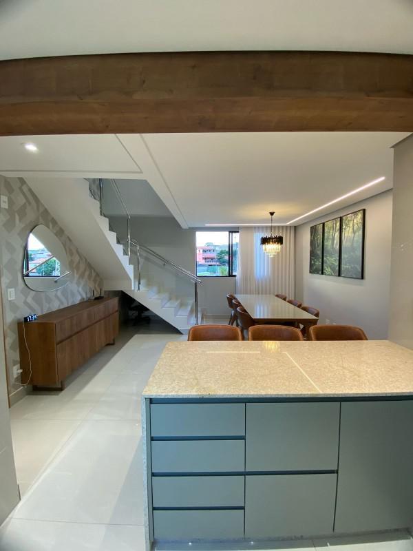 Cobertura, Industrial, 3 Quartos, 2 Vagas, 1 Suíte