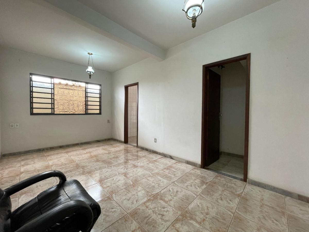 Casa, Jardim Leblon, 3 Quartos, 4 Vagas, 1 Suíte