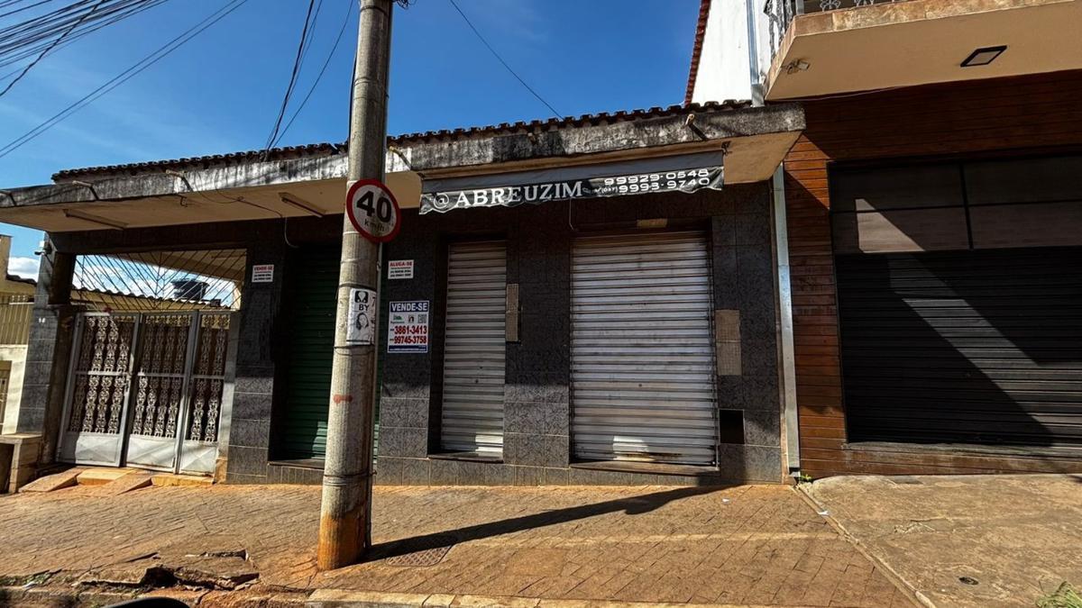 Casa, Centro, 3 Quartos, 2 Vagas