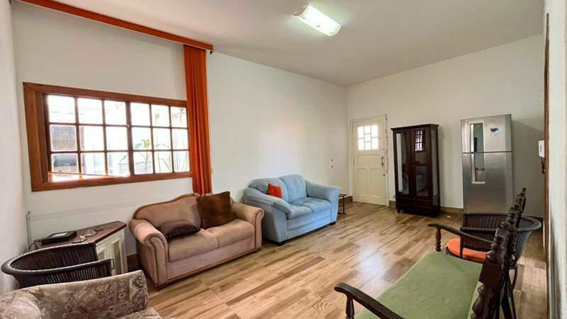 Apartamento, Floresta, 6 Quartos, 0 Vaga, 1 Suíte