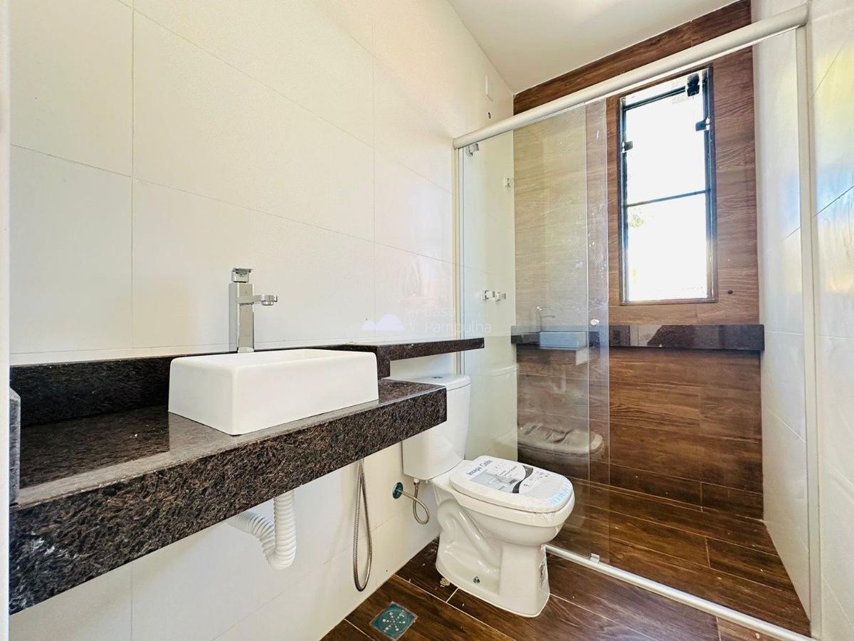 Casa, Santa Branca, 3 Quartos, 2 Vagas, 1 Suíte