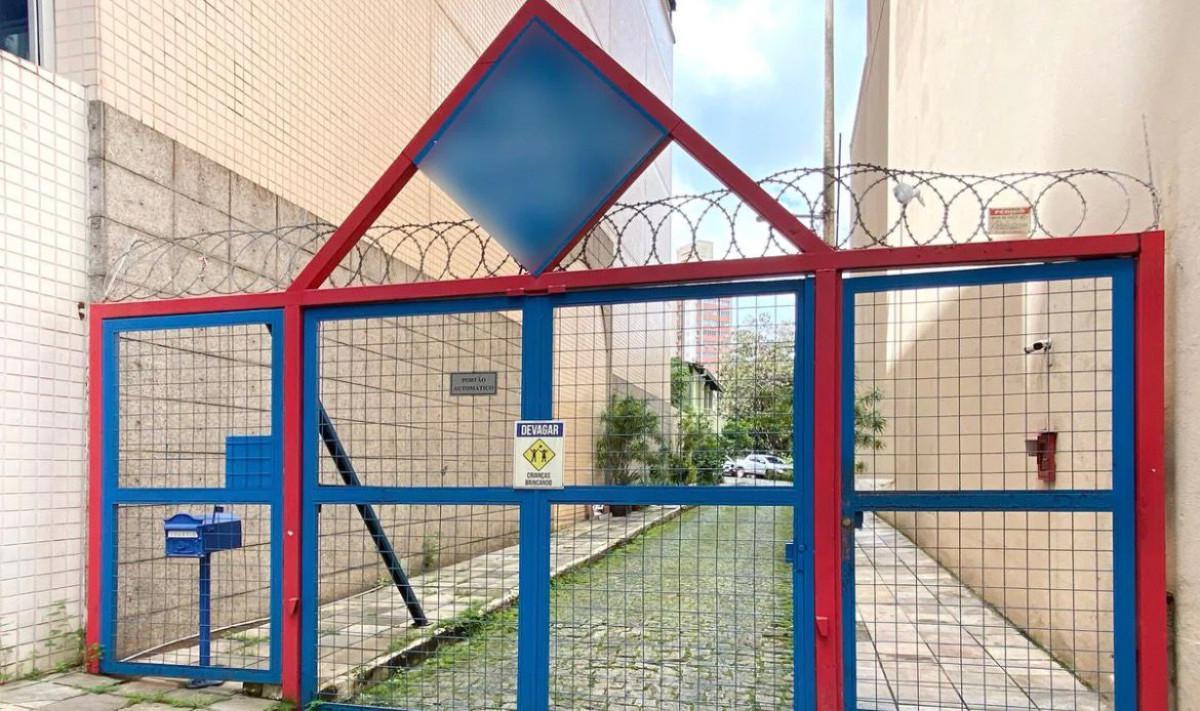 Casa, Lourdes, 4 Quartos, 0 Vaga, 1 Suíte