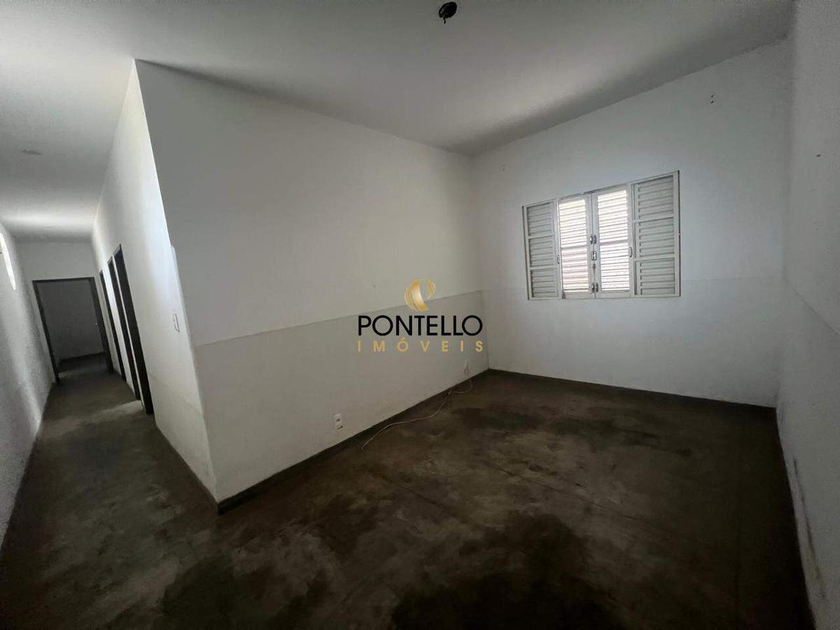 Casa, Jardim Arizona, 3 Quartos, 2 Vagas, 1 Suíte