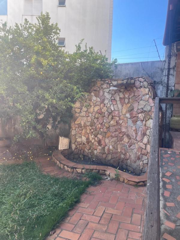 Casa, Castelo, 4 Quartos, 6 Vagas, 2 Suítes