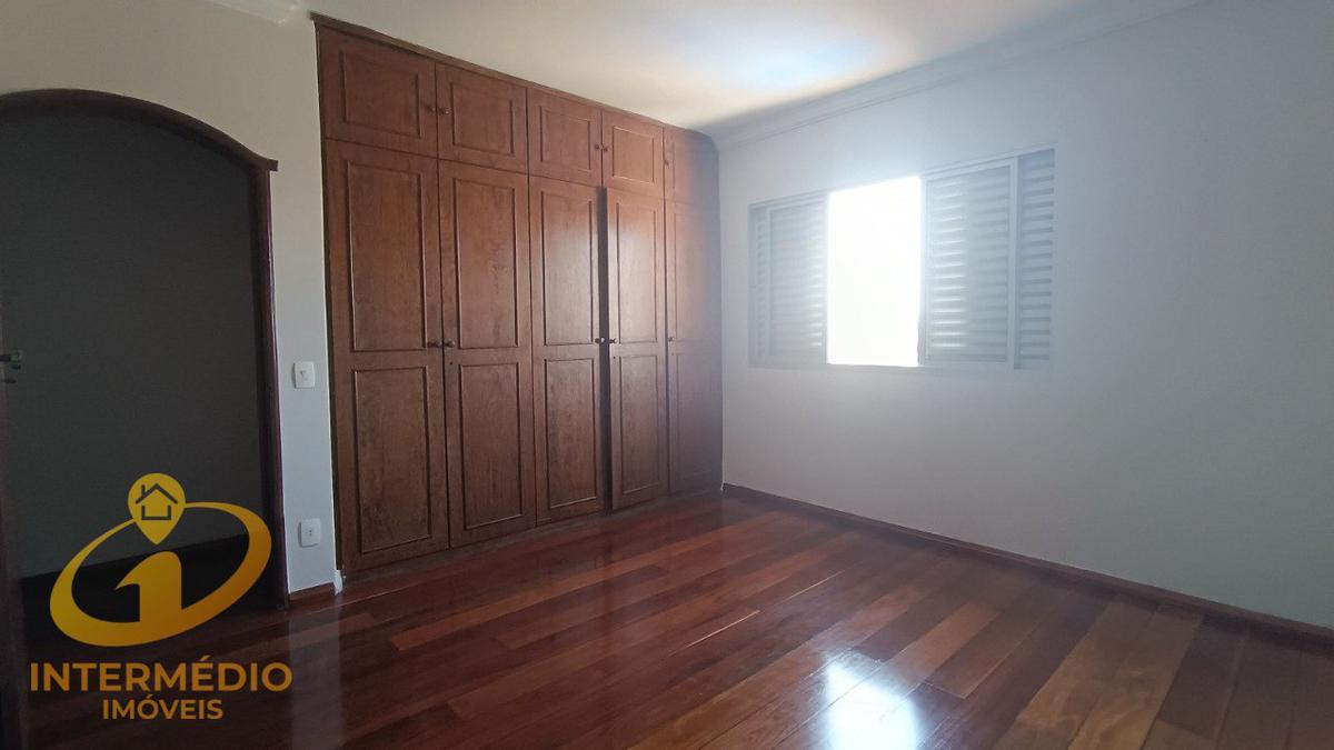 Casa, Álvaro Camargos, 4 Quartos, 4 Vagas, 1 Suíte