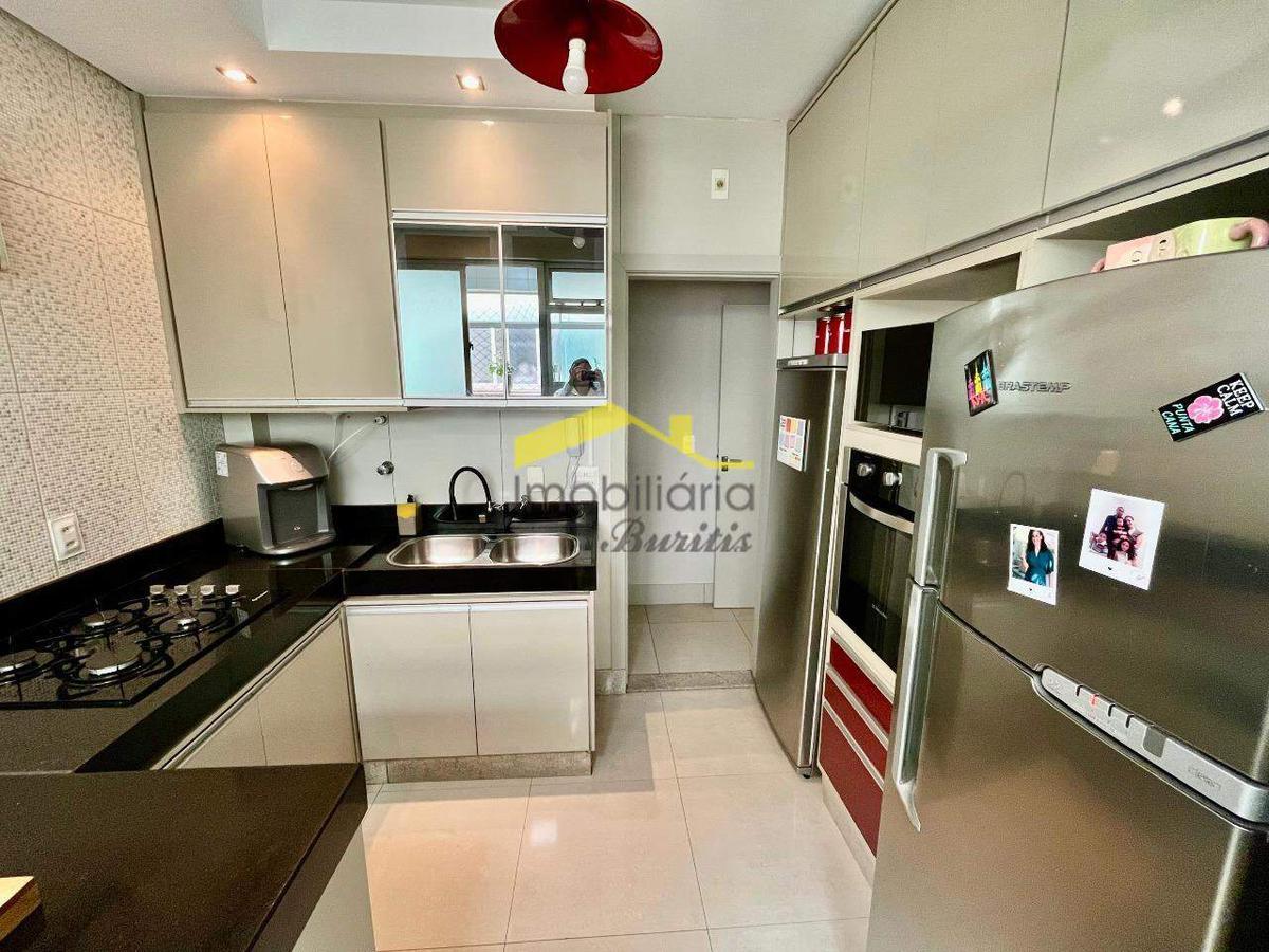 Apartamento, Estoril, 3 Quartos, 1 Vaga, 1 Suíte