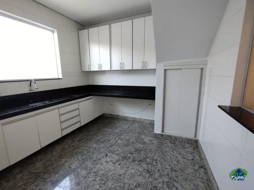 Casa, Concórdia, 4 Quartos, 2 Vagas, 1 Suíte