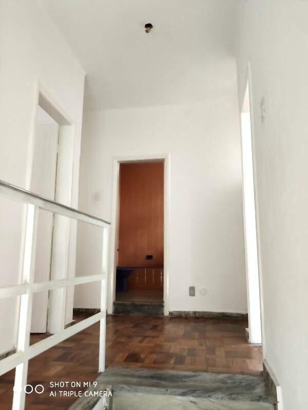 Casa Comercial, Funcionários, 0 Quarto, 0 Vaga