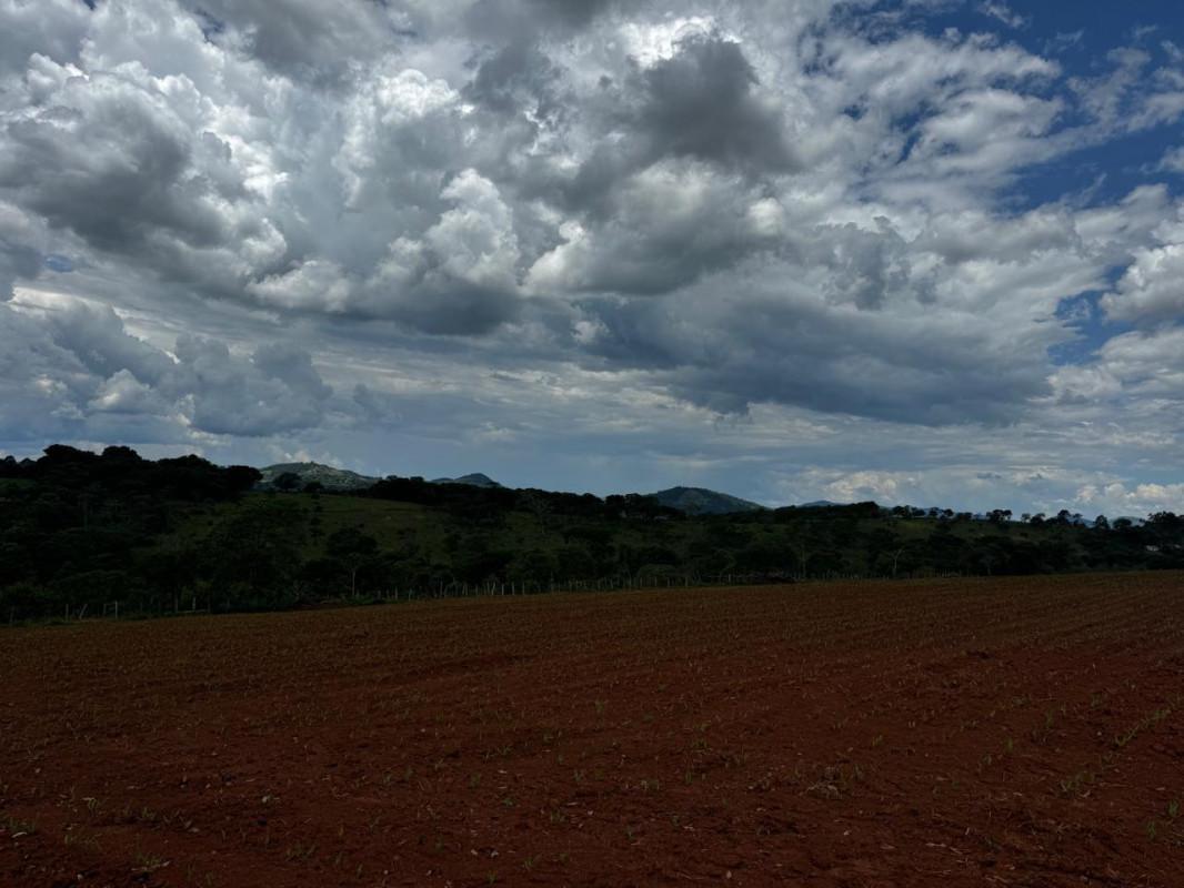Lote, Centro, 0 Quarto, 0 Vaga