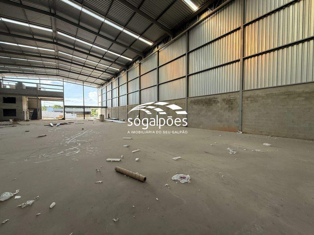 Galpão, Bandeirinhas, 5 Vagas