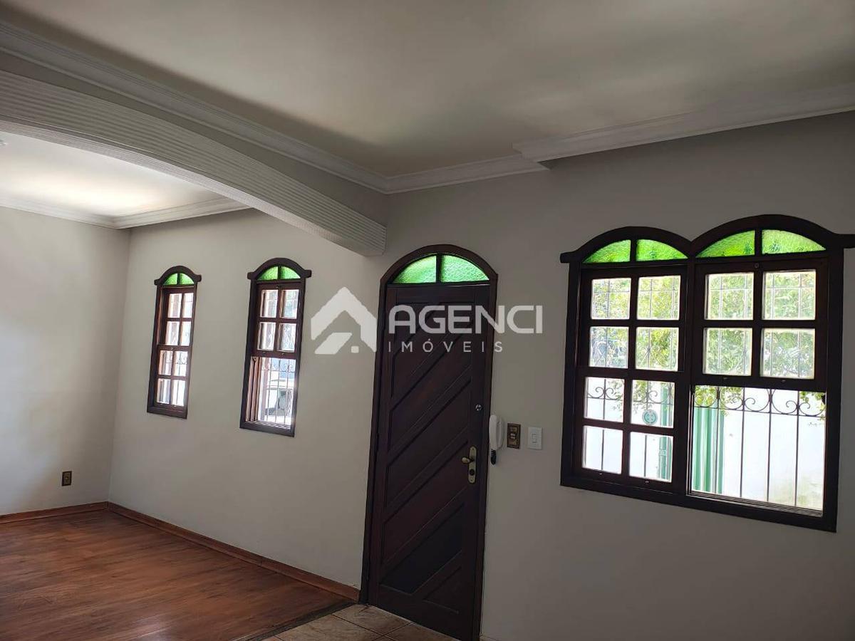 Casa, Serrano, 4 Quartos, 0 Vaga, 1 Suíte