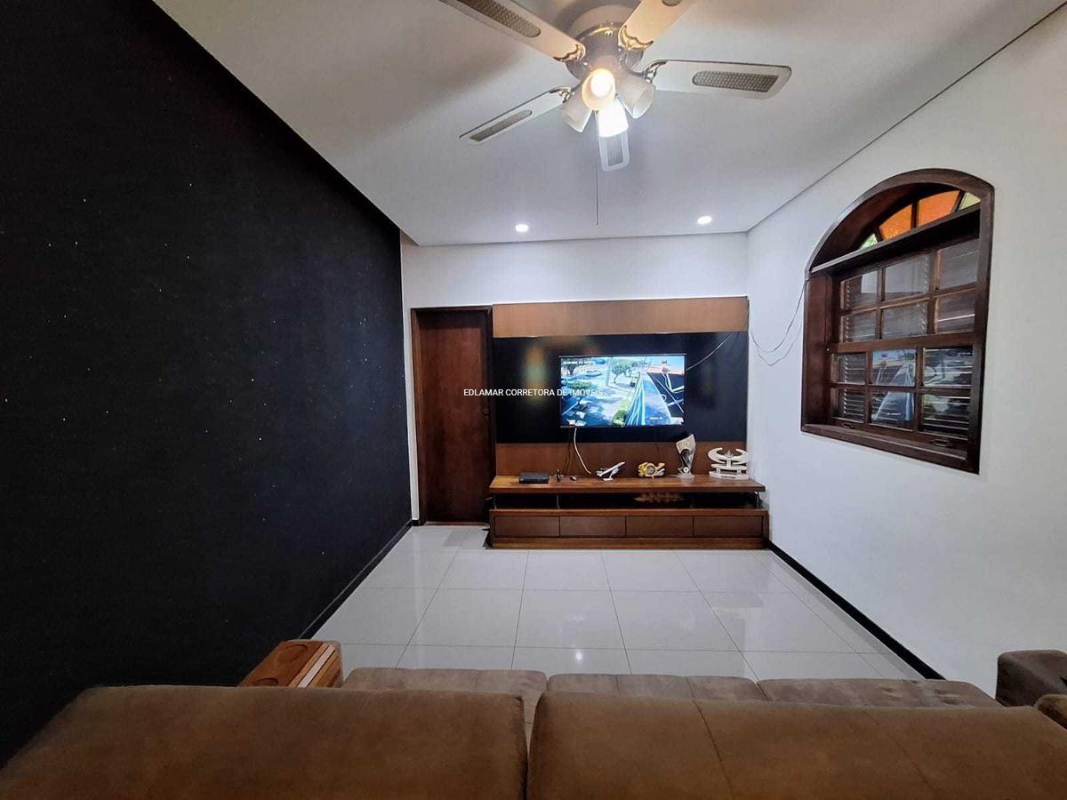 Casa, Jardim Riacho das Pedras, 3 Quartos, 8 Vagas, 2 Suítes