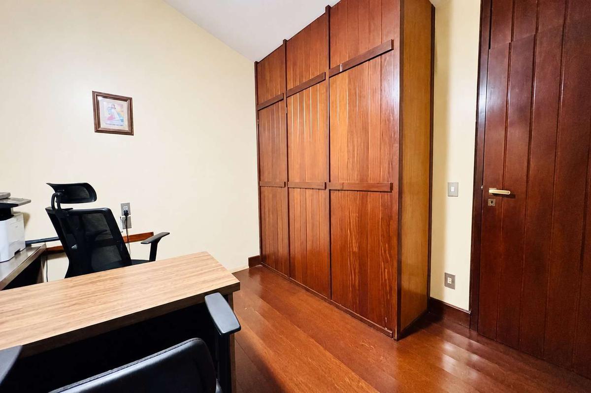 Casa, São Luiz (pampulha), 6 Quartos, 6 Vagas, 4 Suítes