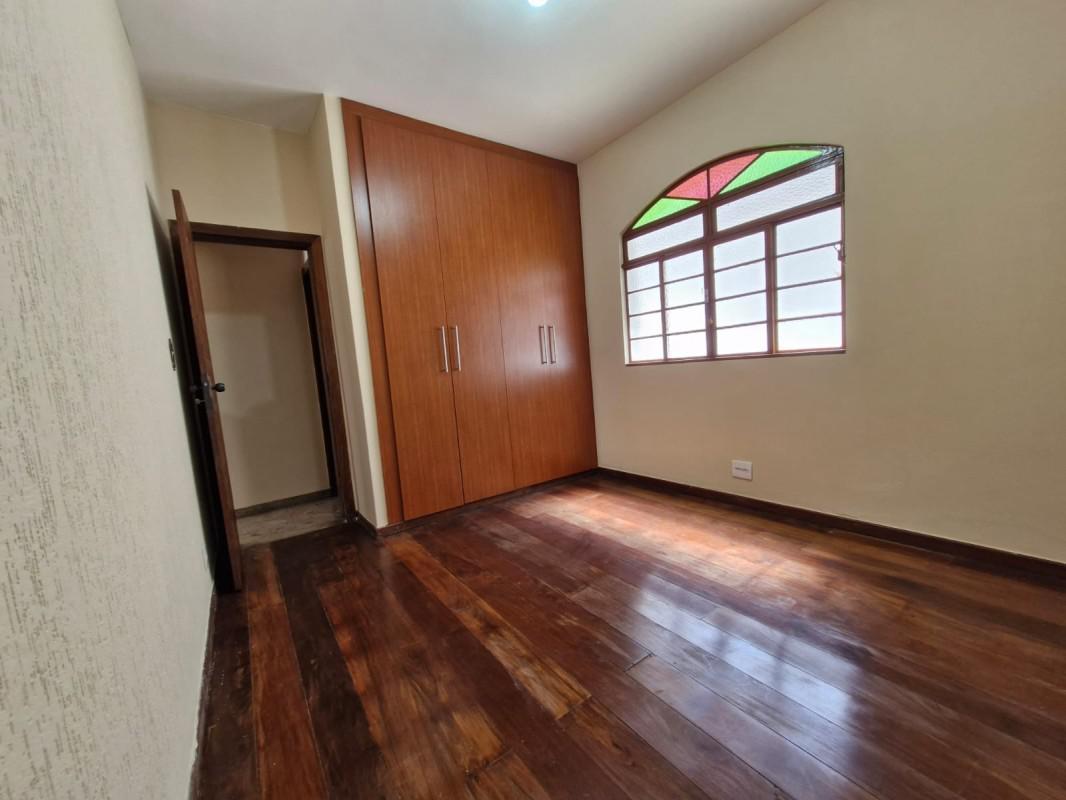 Casa, Castelo, 4 Quartos, 4 Vagas, 2 Suítes