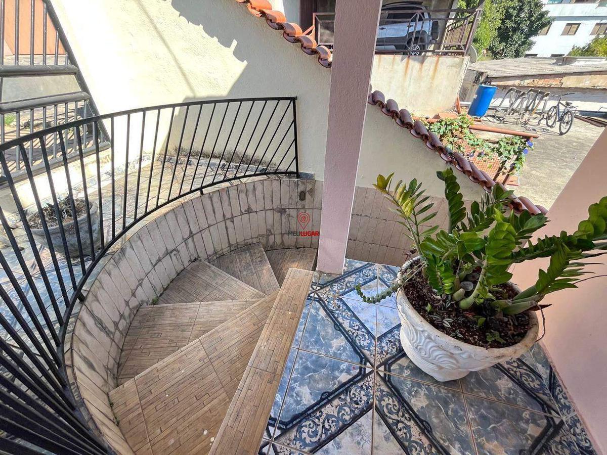 Casa, Barreiro, 3 Quartos, 4 Vagas, 1 Suíte