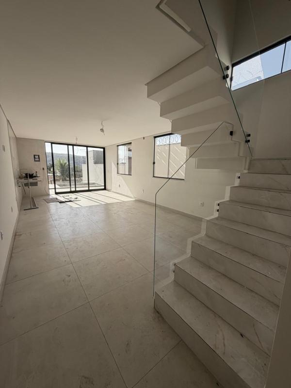 Casa, Masterville, 3 Quartos, 4 Vagas, 1 Suíte
