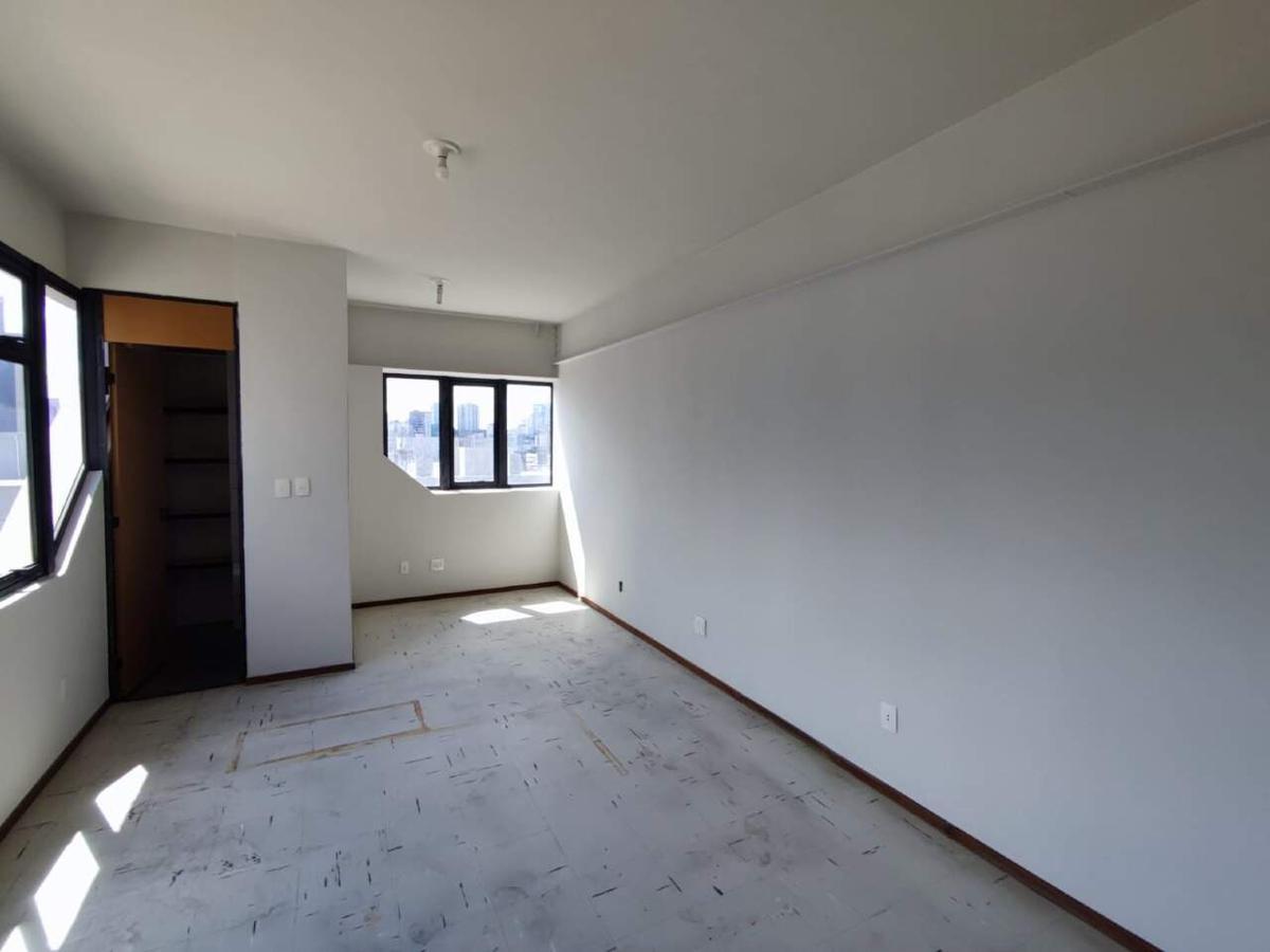 Sala, Santa Efigênia