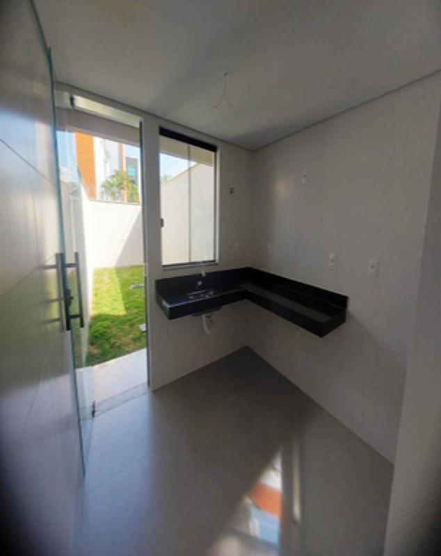 Casa, Santa Mônica, 2 Quartos, 1 Vaga, 2 Suítes