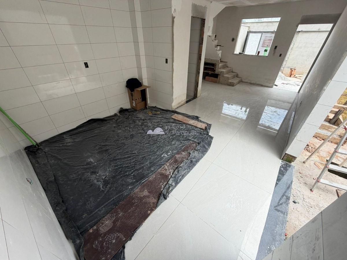 Casa, Piratininga (venda Nova), 2 Quartos, 3 Vagas, 2 Suítes